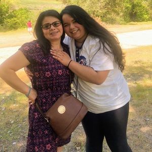 Meet your Posher, Josefa